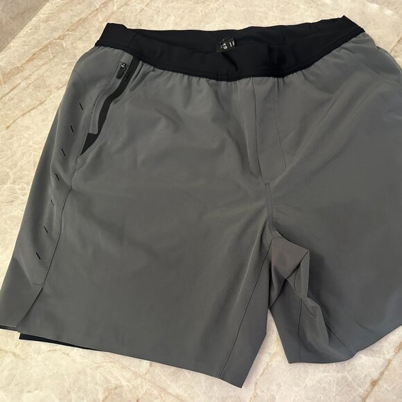 Ten Thousand 7" Interval Short with liner - Picture 3 of 6